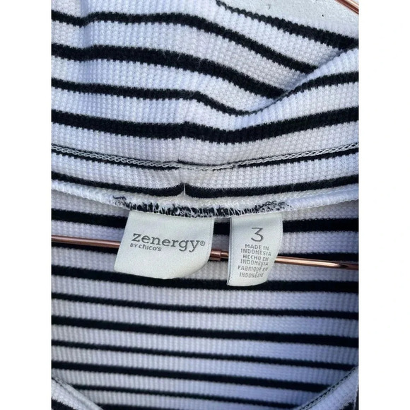 Zenergy by Chico Womens Turtle Neck Long Sweater Black White Stripe Sz 3 - Picture 8 of 8